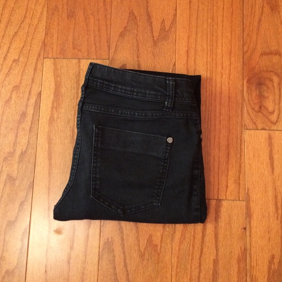Black stretch skinny jeans