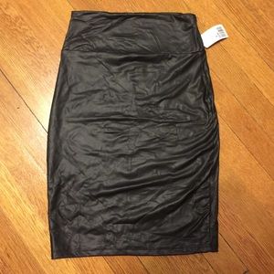 Forever 21 faux leather stretch latex pencil skirt