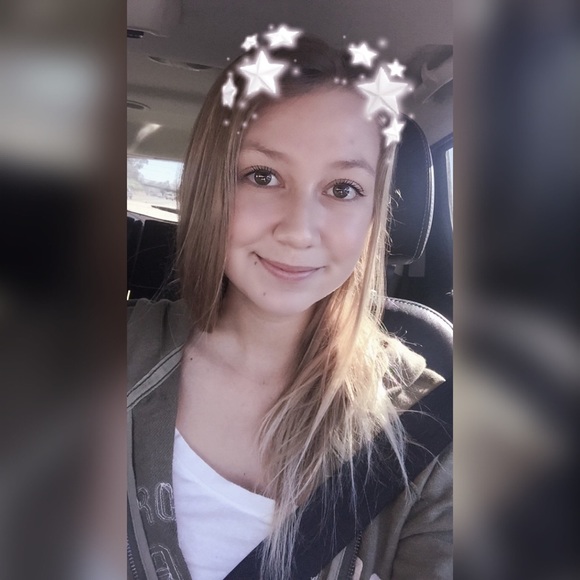 Meet your Posher, Alana - Picture 1 of 1