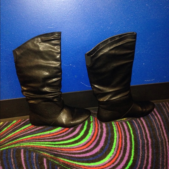 BLACK RIDING BOOTS - Picture 2 of 3