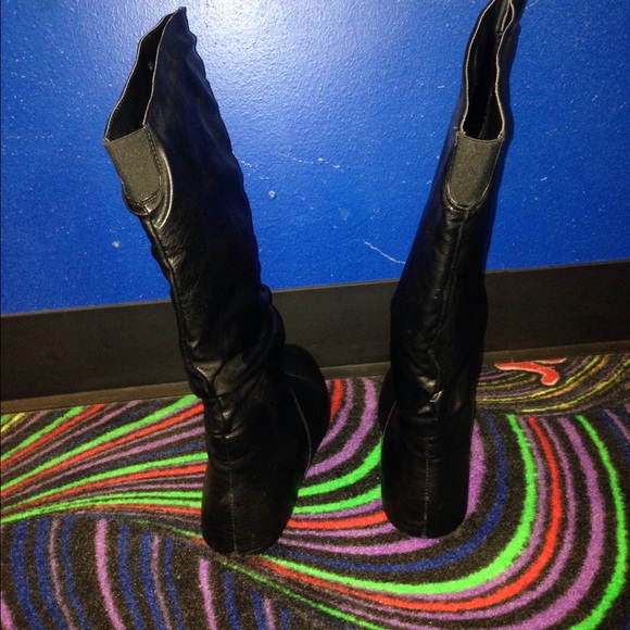 BLACK RIDING BOOTS - Picture 3 of 3