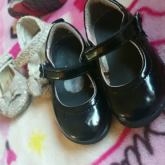 Shoes for kids size 4-4.5-5 - Picture 2 of 2