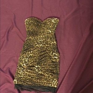 Bcbg pin up strapless sweetheart neckline dress