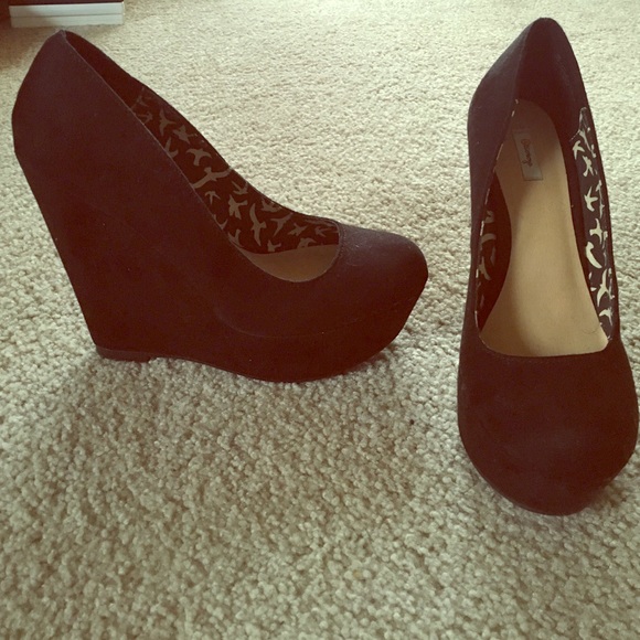 Only worn once! Black pumps