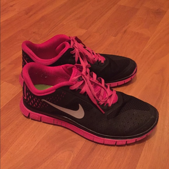 Womens nike free 4.0 sneakers