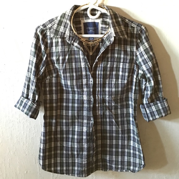 American Eagle preppy flannel button up top