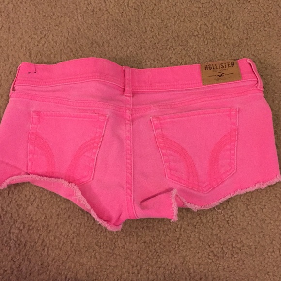 Hot pink Hollister shorts - Picture 2 of 3