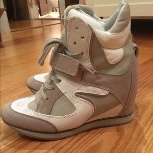 Report sneaker wedges
