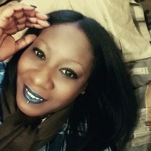 Meet your Posher, Constance