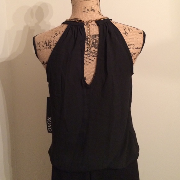 [BOUTIQUE] sleeveless blouse with fringe neckline - Picture 3 of 4