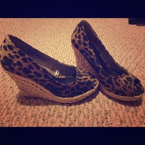 Express wedges. Size 6