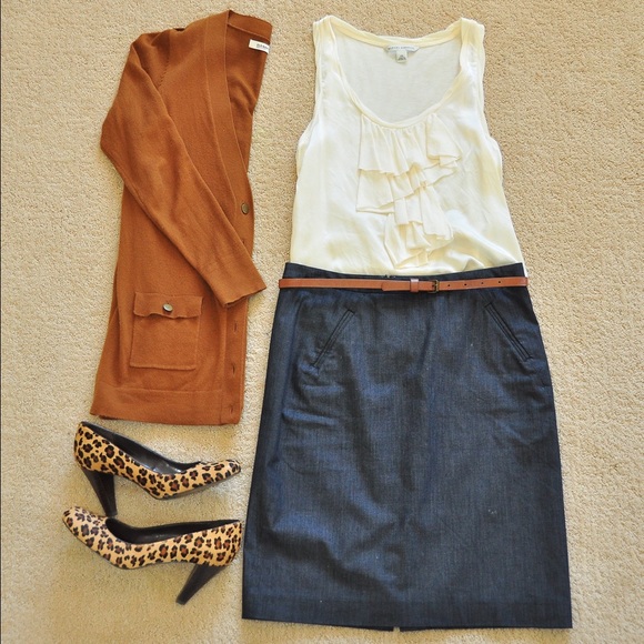 Banana Republic Ruffle Tank