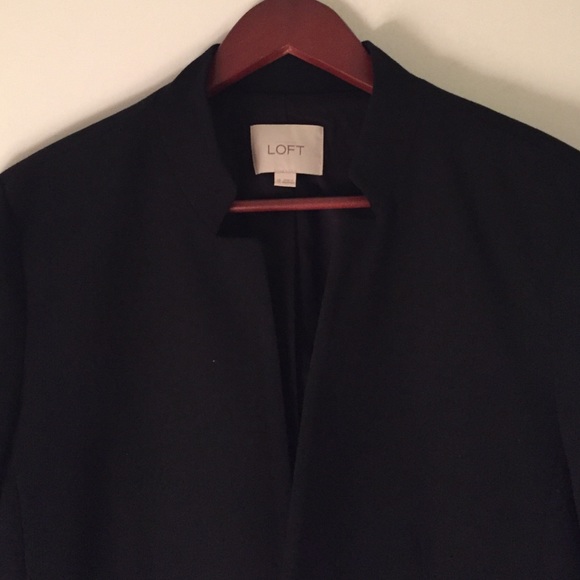 Black blazer for the lady boss.
