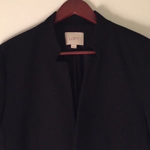 Black blazer for the lady boss.