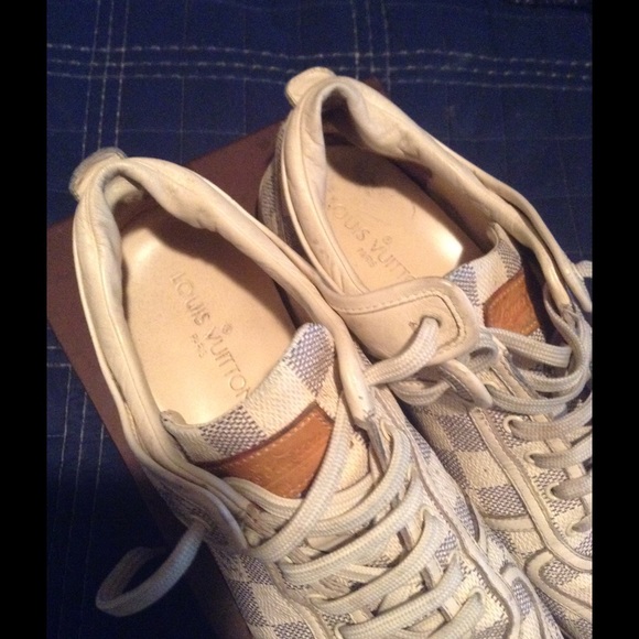 Sold Authentic Louis Vuitton sneakers - Picture 3 of 4