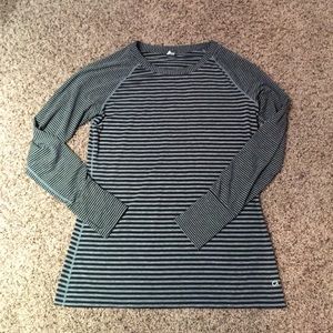 Gap Fit Maternity Top