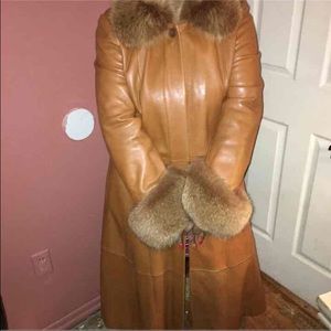 PRICES TO SELL Vintage lamb skin & fox fur coat