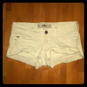 White Hollister shorts