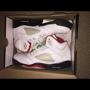 Jordan retro fire red 5s