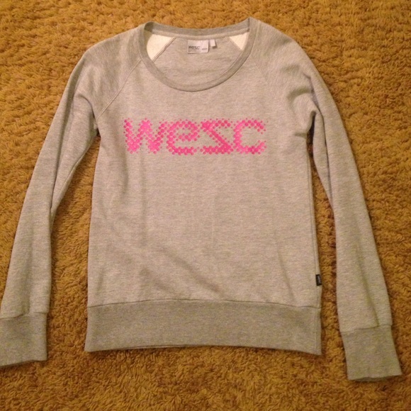 WESC Tops - Superlative Conspiracy Pixelated Sweatshirt Sz M