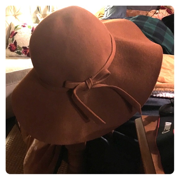 New York and Company Wool Felt Hat