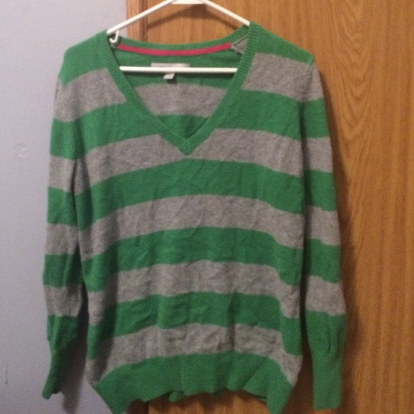 Old navy gray and green striped vneck