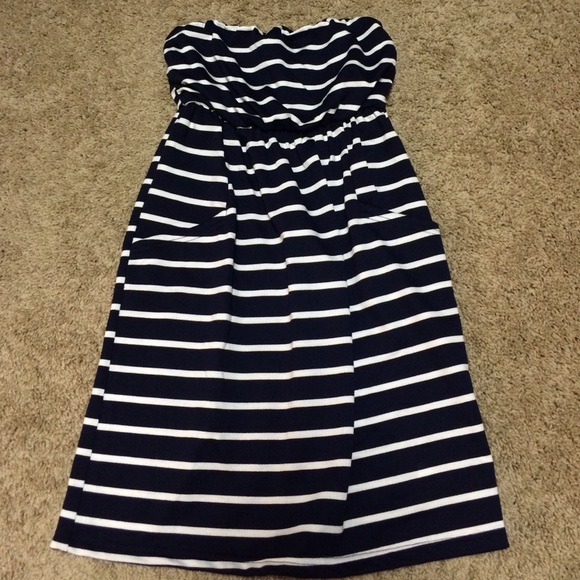Navy stripe tube dress with 2 front pockets