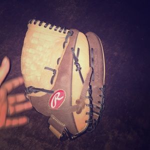 Rawlings softball / baseball glove