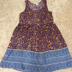 Floral dress with peek a boo at back small