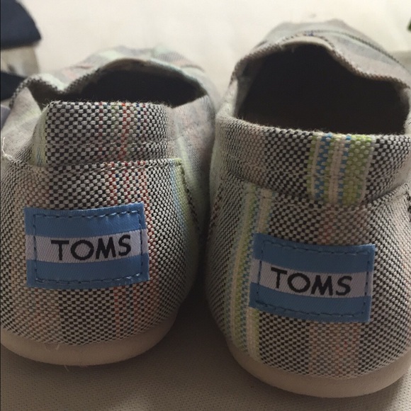 TOMS - Picture 2 of 2