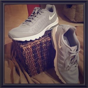 Men's Athletic shoes