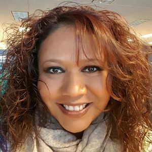 Meet your Posher, Estela