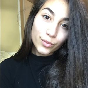 Meet your Posher, Iliana