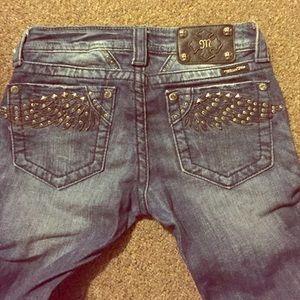 Size 25 miss me angel wing design