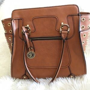 London fog hand bag