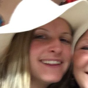 Meet your Posher, Carly