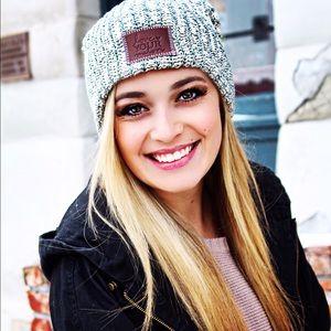 Meet your Posher, Holly