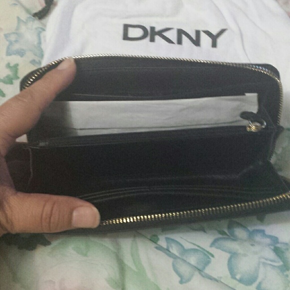 Wallet - Picture 3 of 4