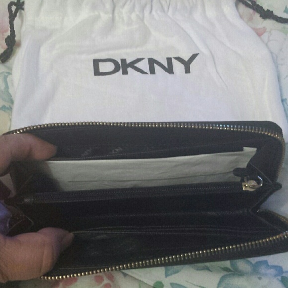 Wallet - Picture 4 of 4