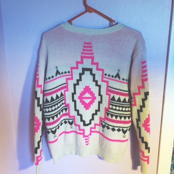 Sweater - Picture 2 of 2