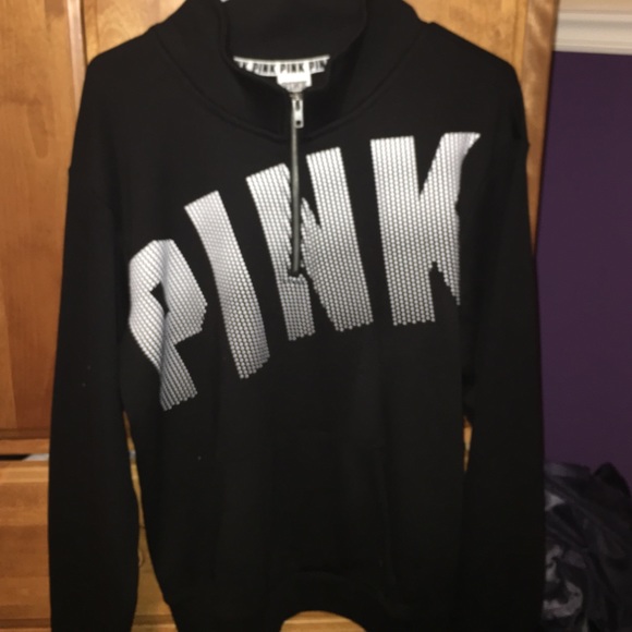 NWT Black VS half zip