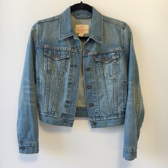 UO Levi's Authentic Trucker Jacket