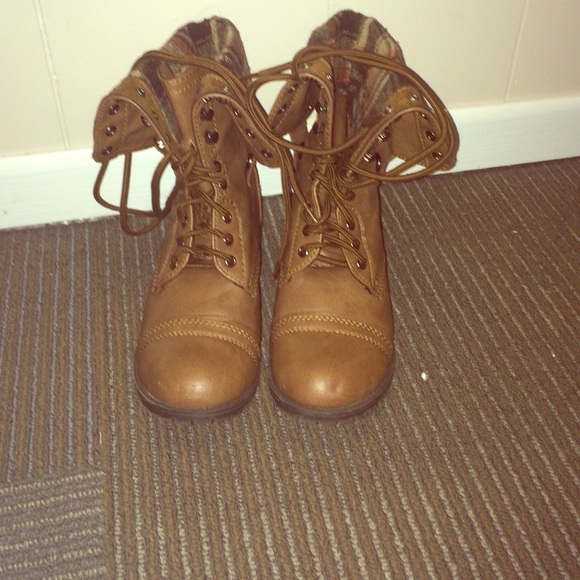 Brown plaid boots