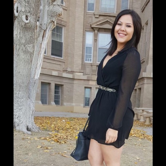 Meet your Posher, Vianey - Picture 1 of 1