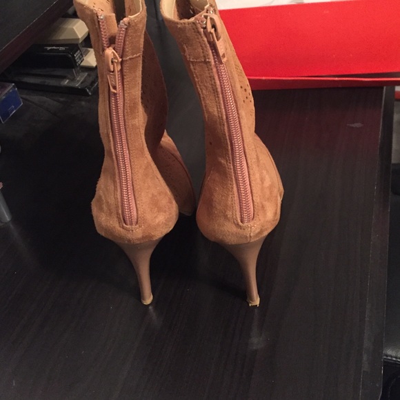 Extra Pics - image 1