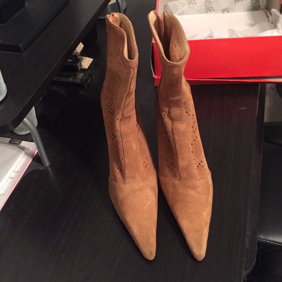 Extra Pics - image 3