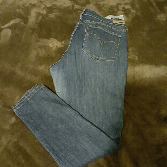 Levis jeans