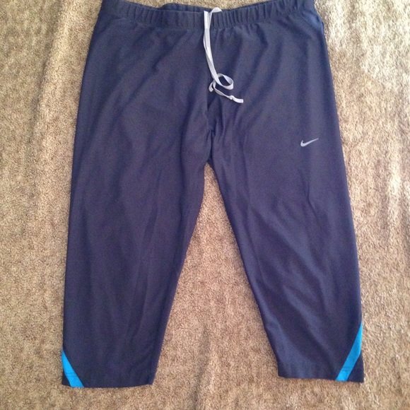 Women Nike Capri