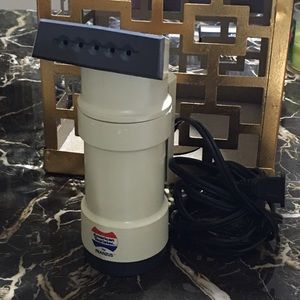 American Tourister Steamer