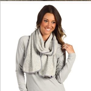 Patagonia Grey Scarf !!